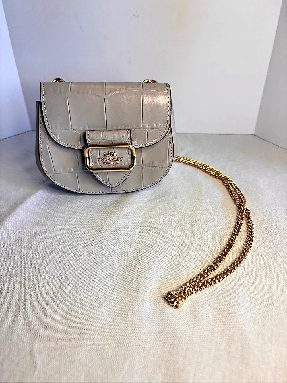 Coach Morgan Card Case Crocodile-Embossed Crossbody in Gray